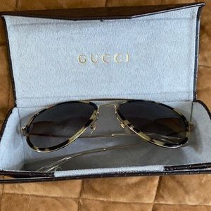Gucci women’s sunglasses - never been worn